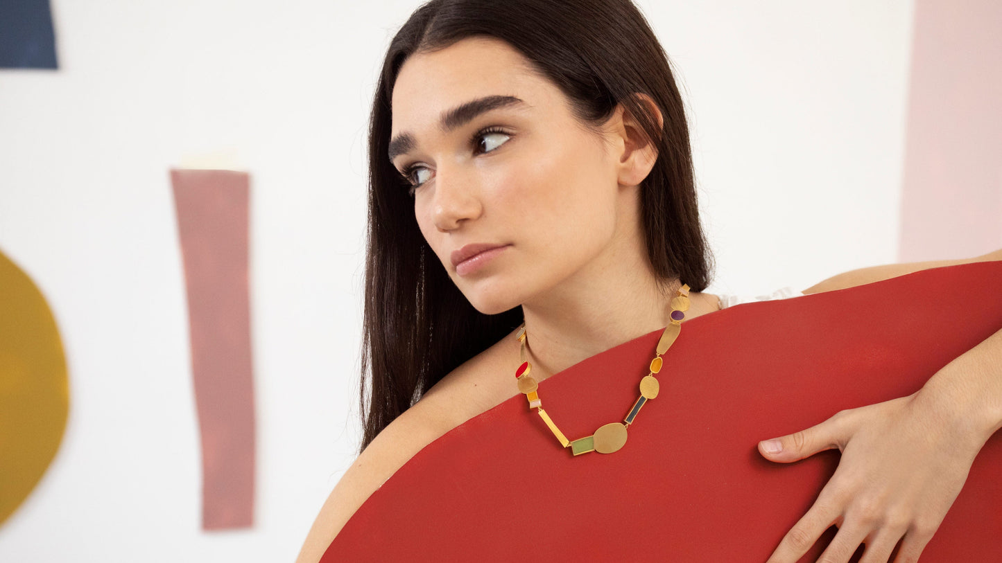 COLLAR COLLAGE 02