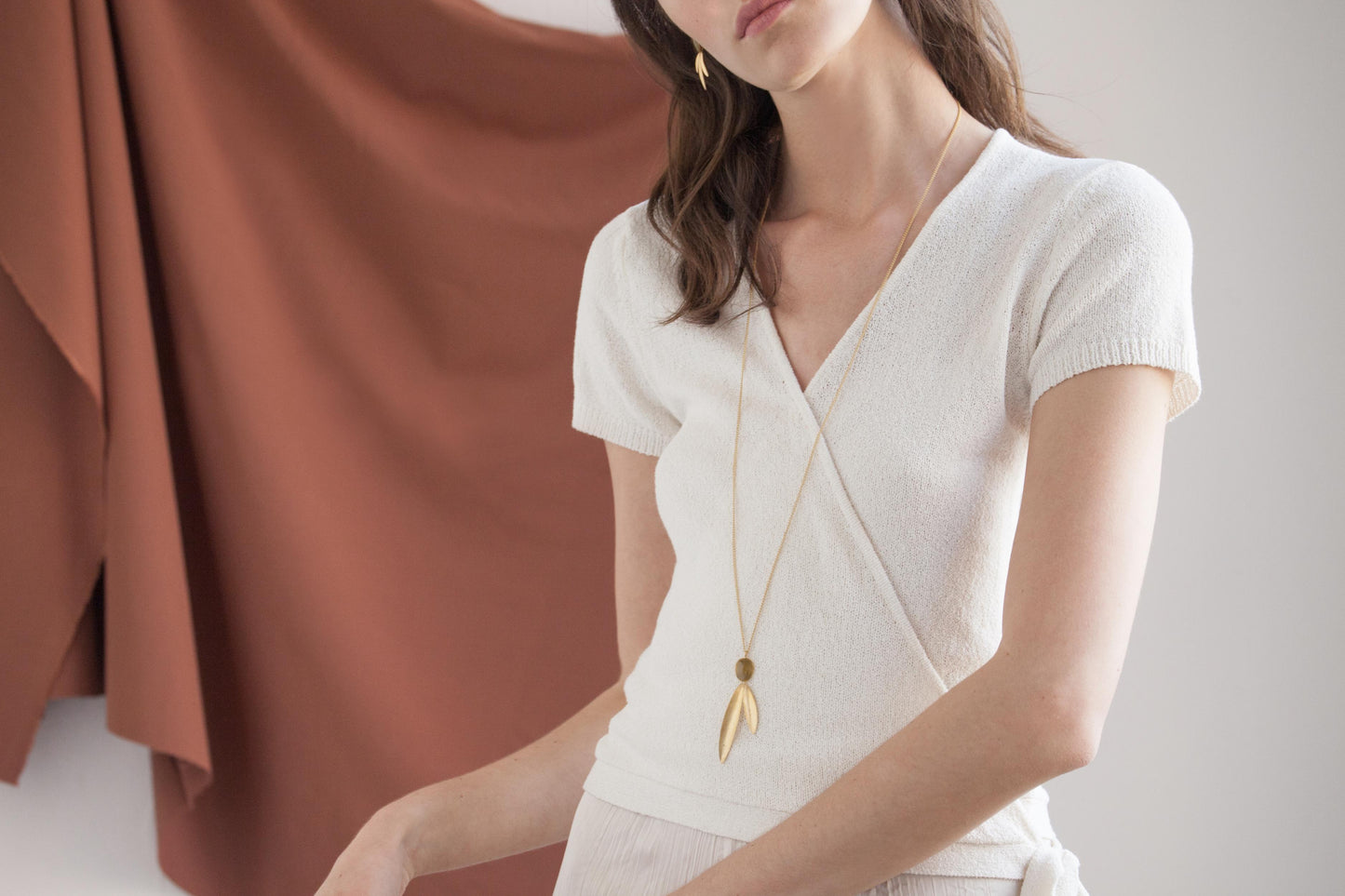 COLLAR OLIVIA 01