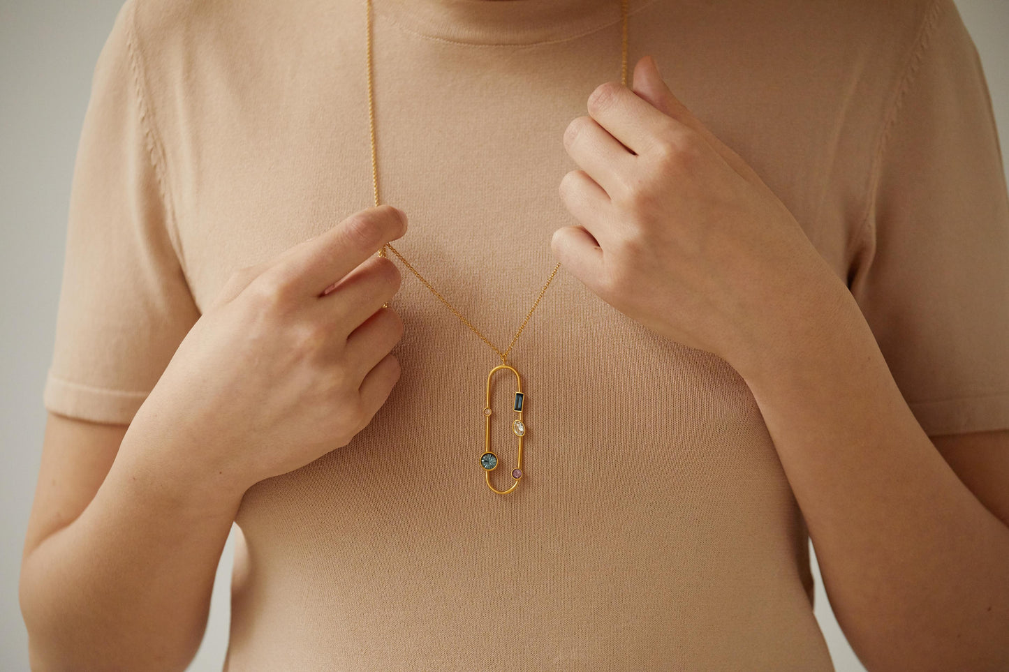 COLLAR MEDES 02