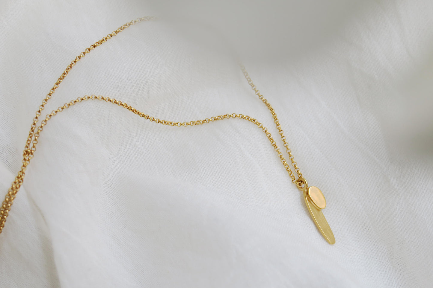COLLAR LILIA ORO 01