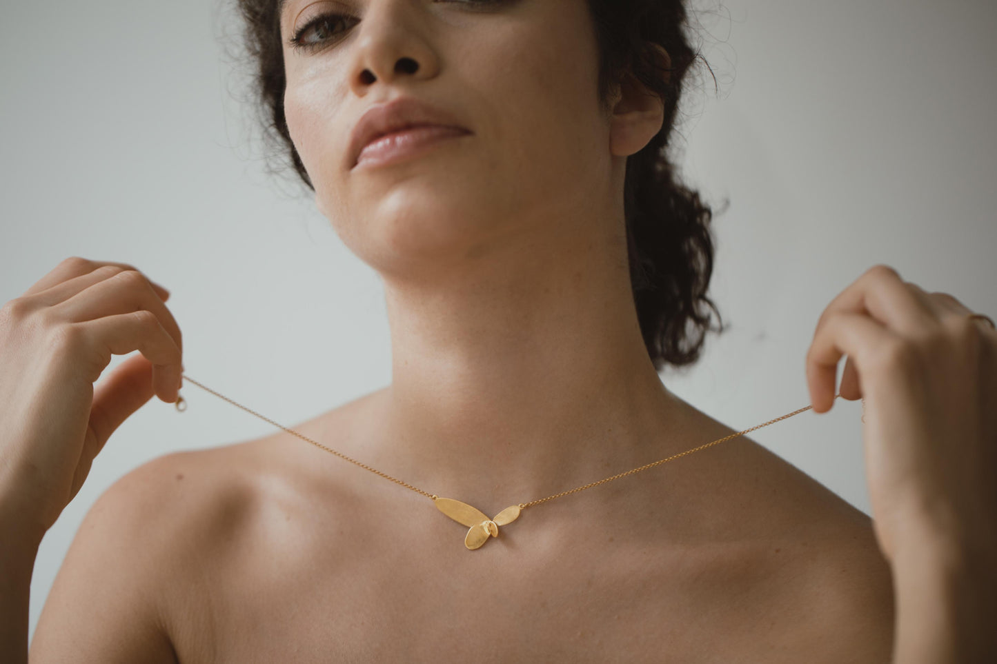COLLAR LILIA ORO 02