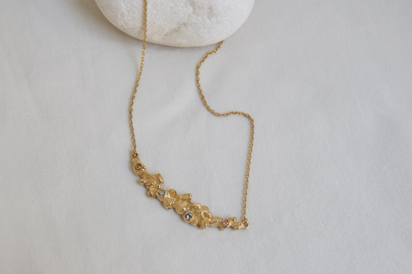 COLLAR ARENA ORO 03