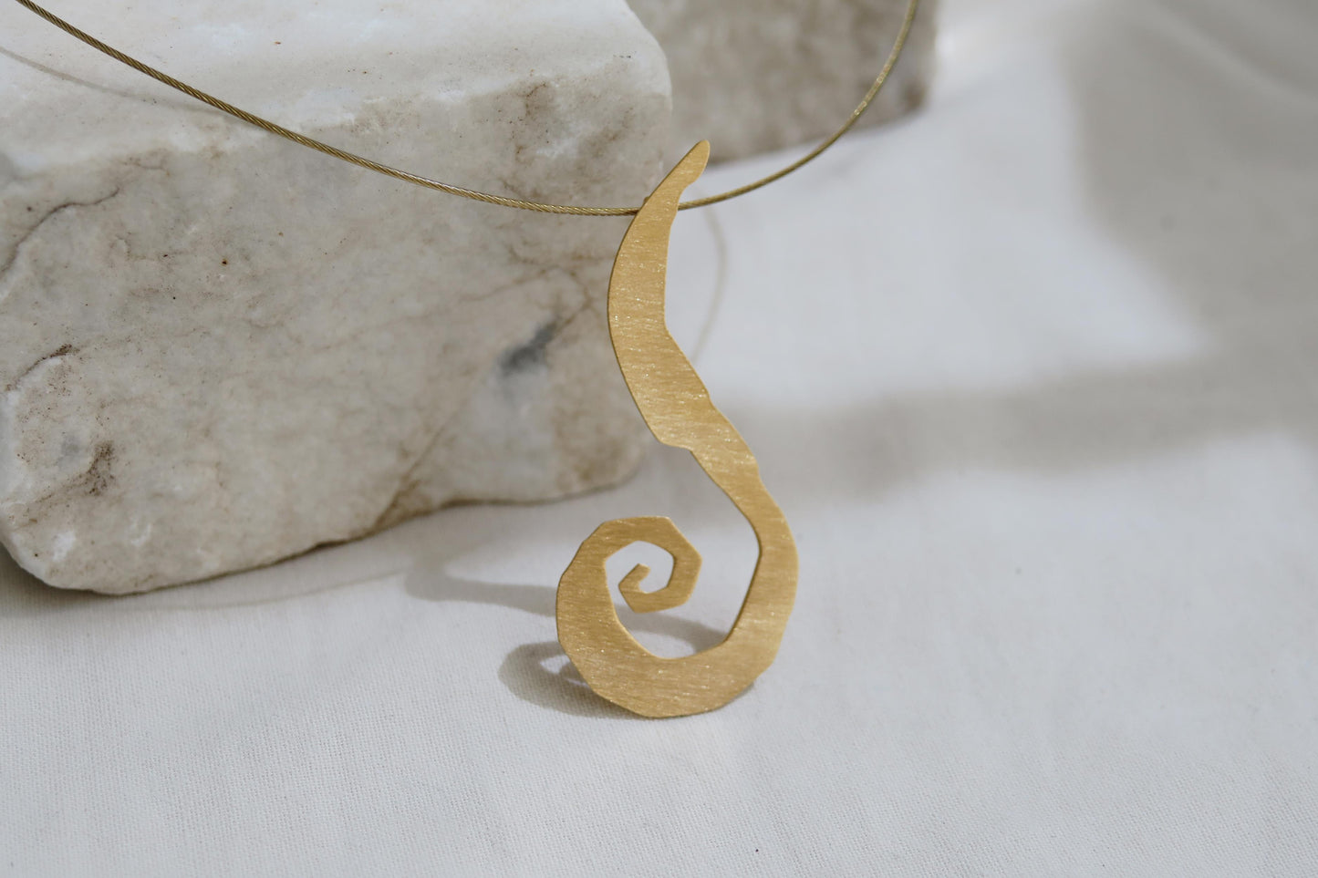 COLLAR MAR ORO