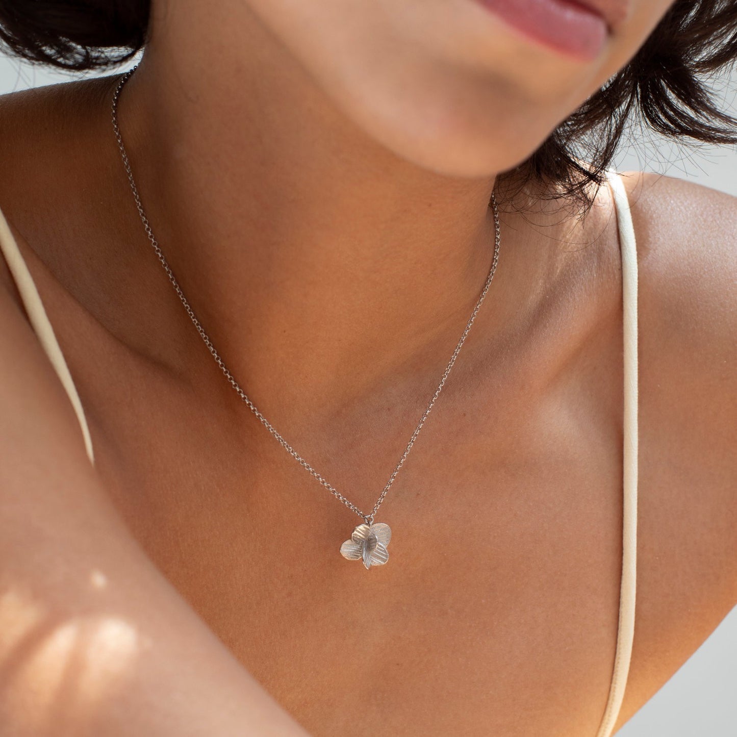 COLLAR PAMPALONIA PLATA 01