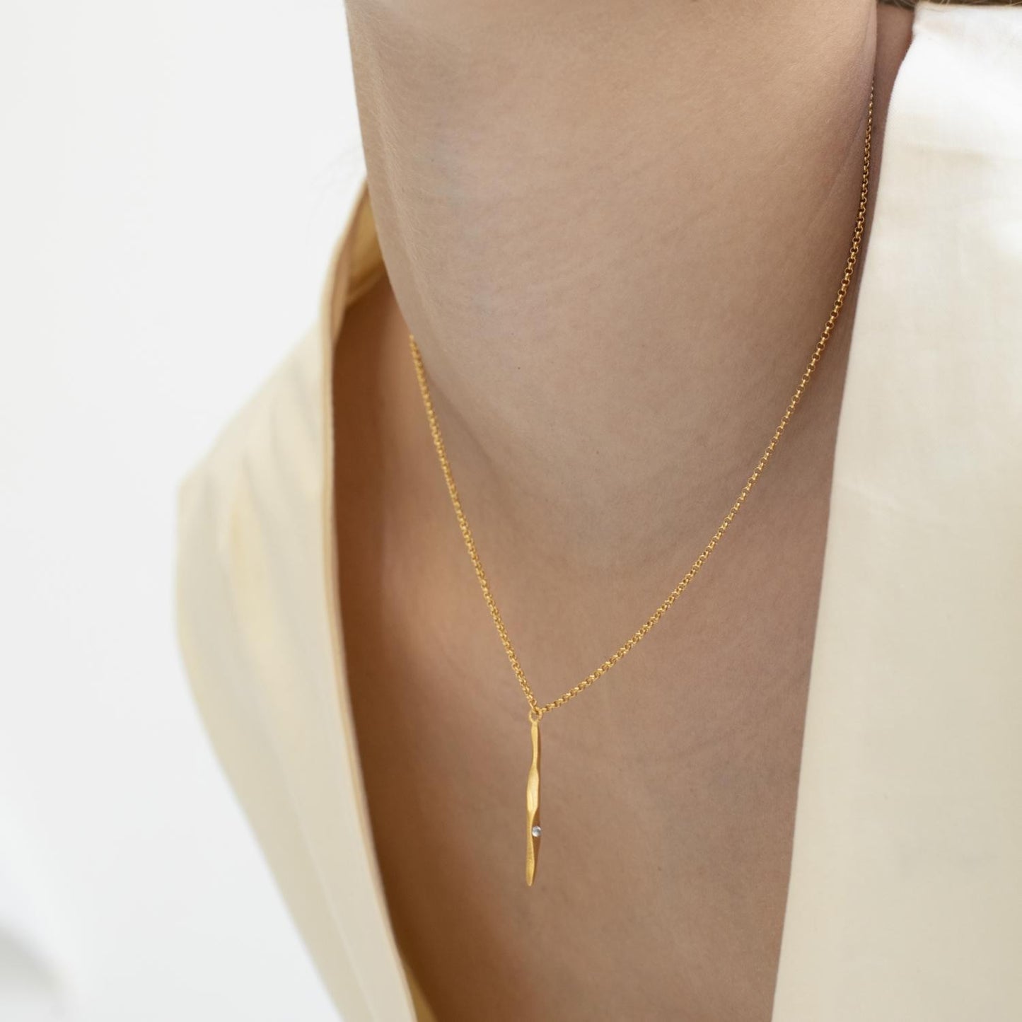 Collar Garbet Vertical