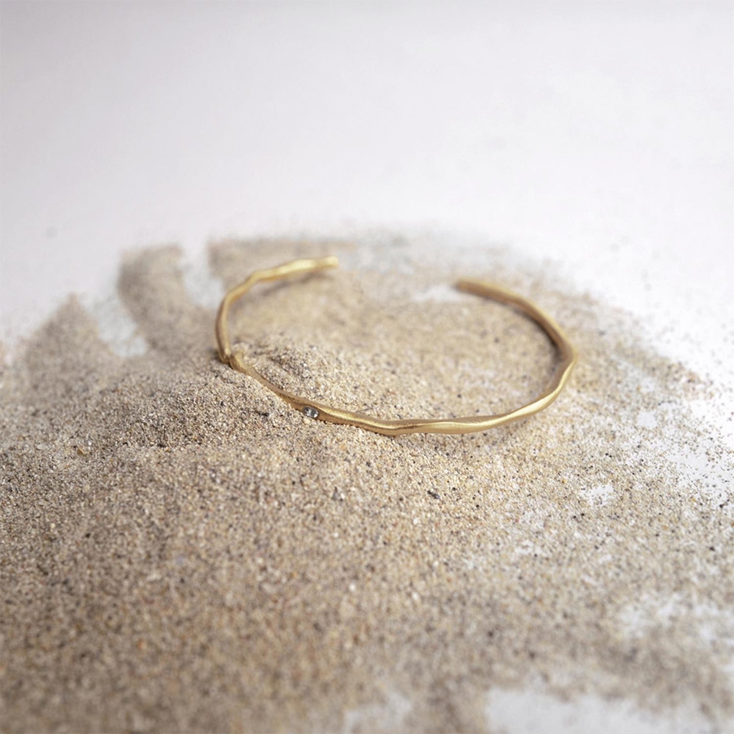 Pulsera Garbet Dorada