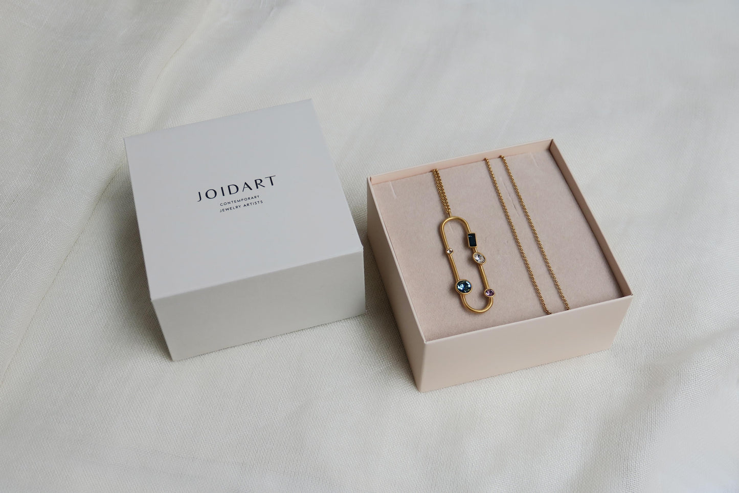 COLLAR MEDES 02