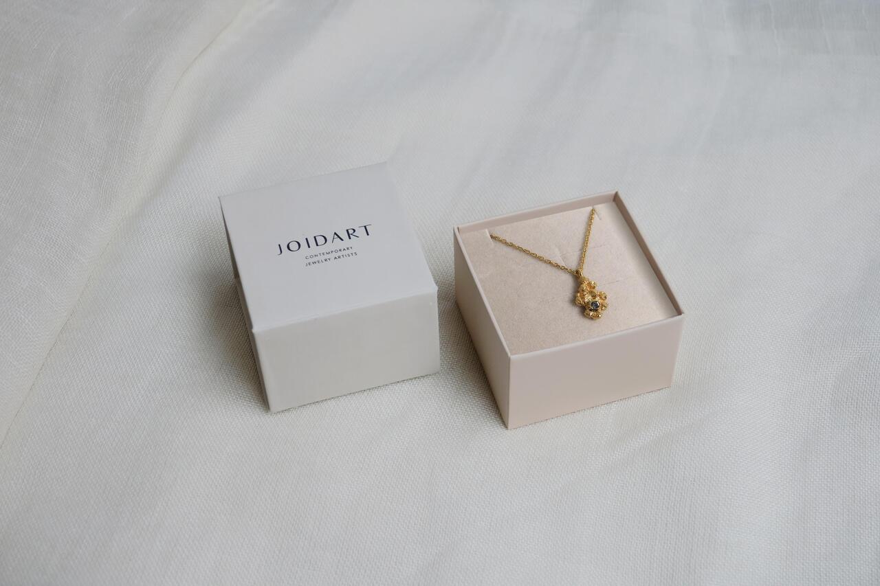 COLLAR ARENA ORO 01