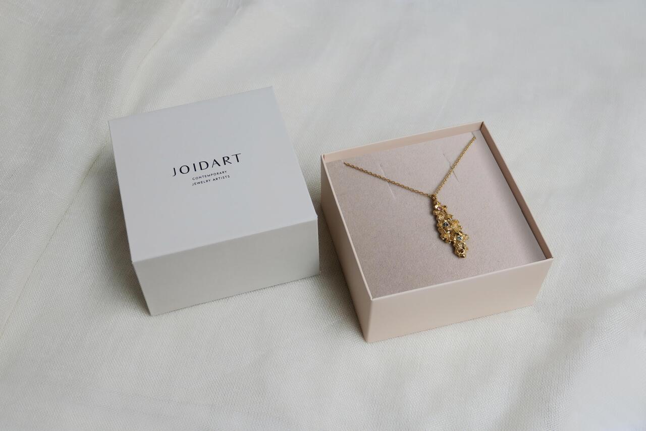 COLLAR ARENA ORO 02