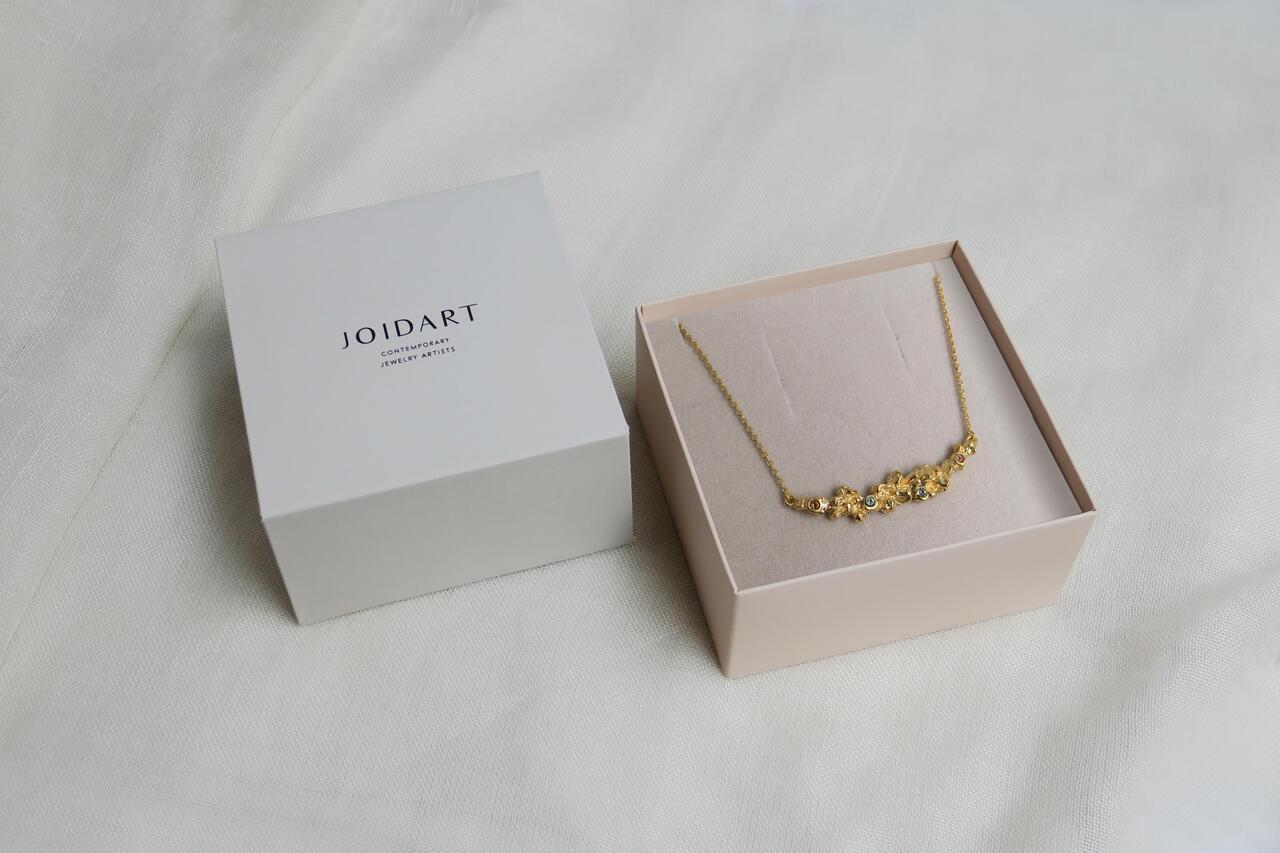 COLLAR ARENA ORO 03