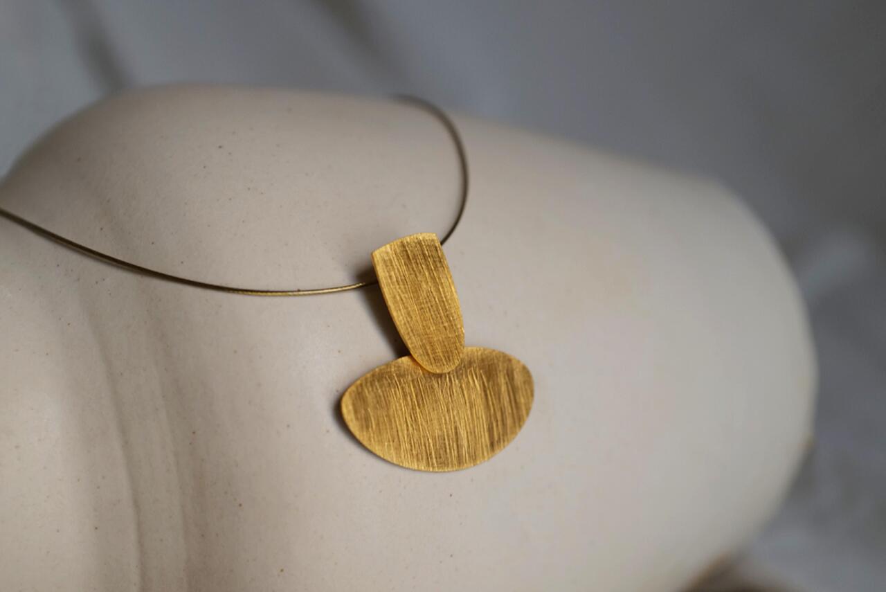 COLLAR VENUS ORO