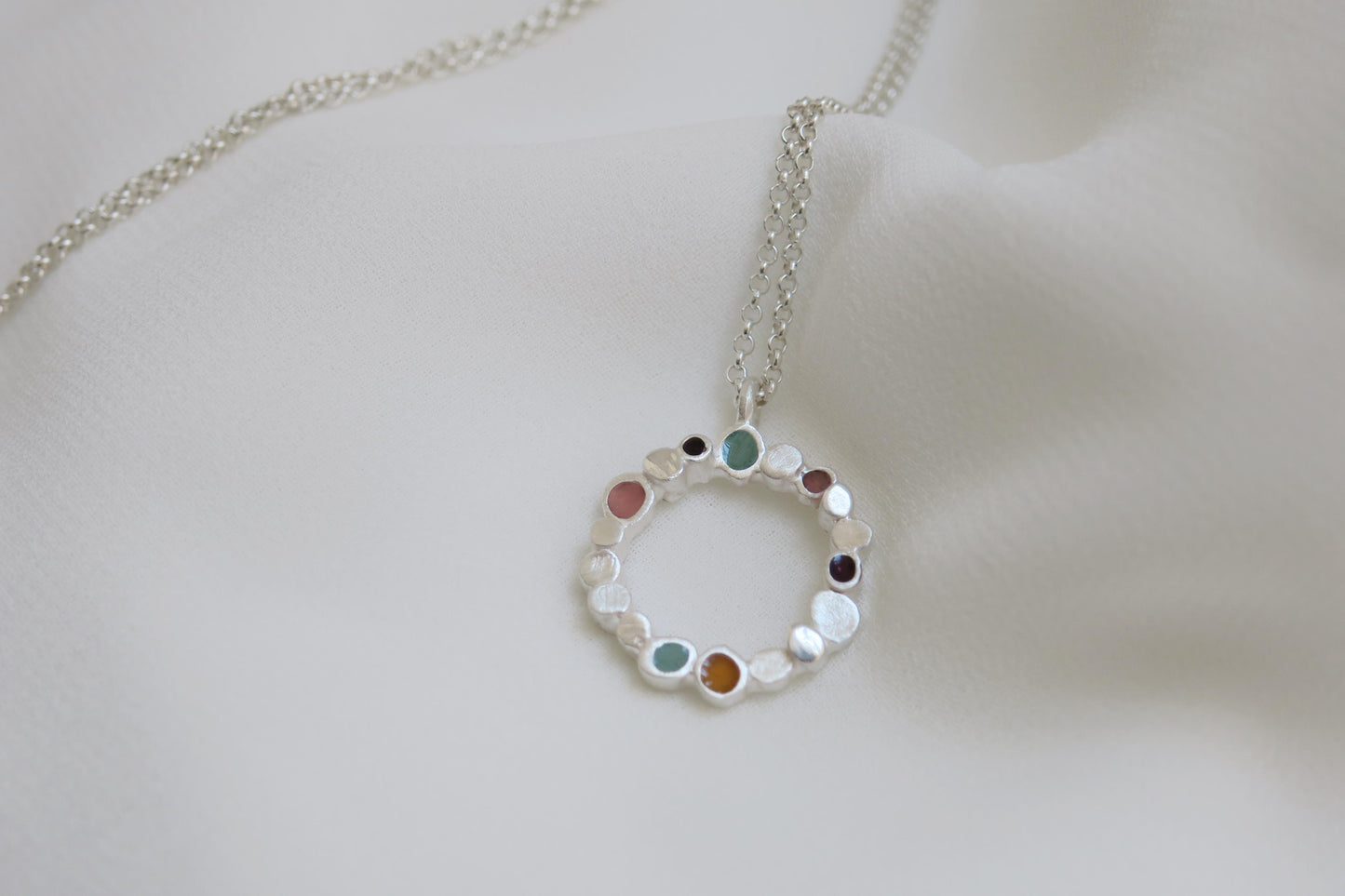 COLLAR AURA PLATA 01